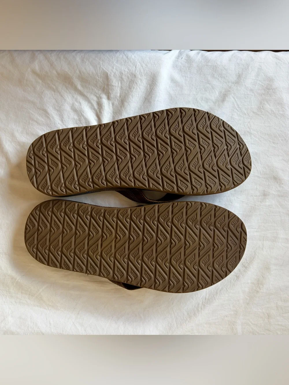 Reef Men’s Brown Leather Strap Flip-Flops w Black Footbed Sz 12 Great Condition